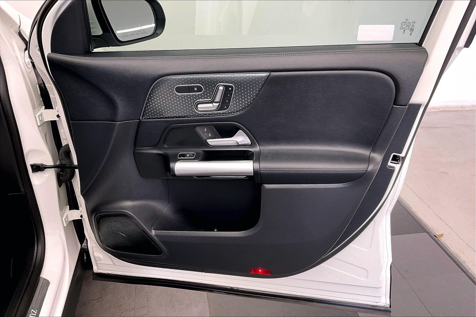 Used 2024 Mercedes-Benz GLA 250 4MATIC image 26