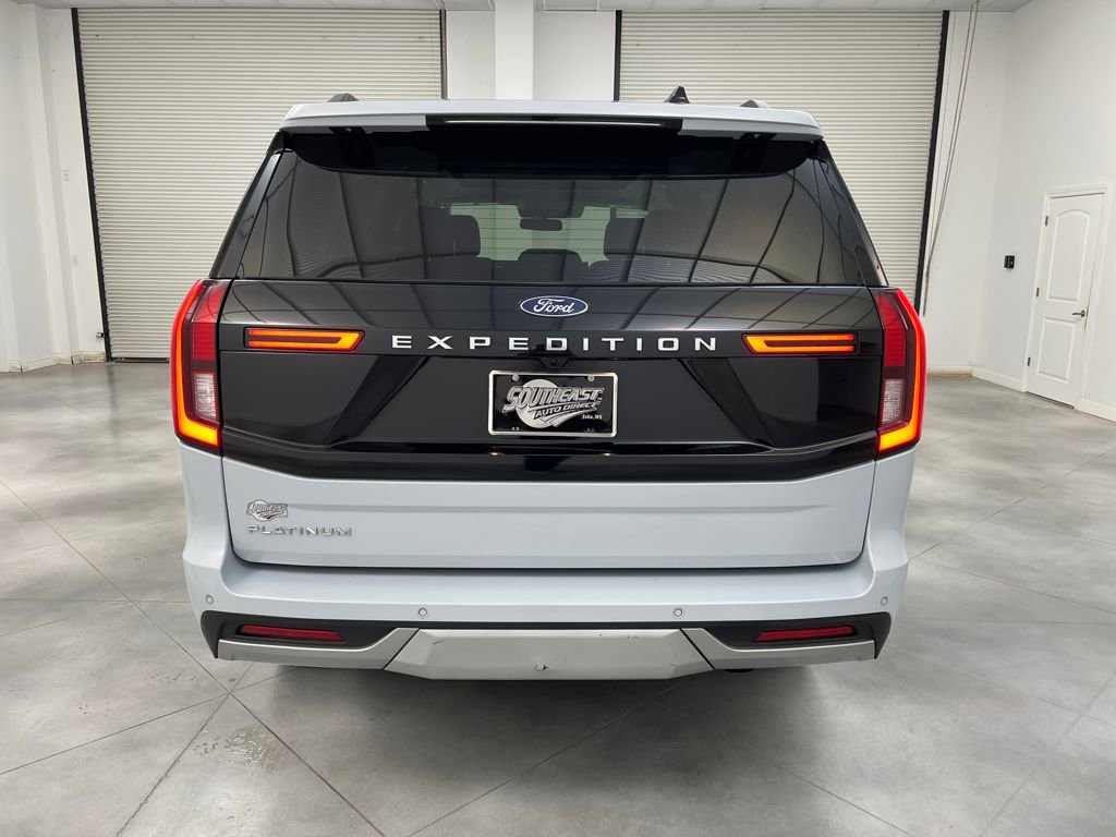 Used 2025 Ford Expedition Platinum AWD/4WD image 6