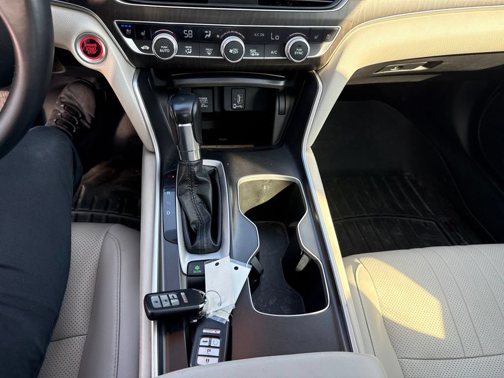 Used 2018 Honda Accord Touring image 17