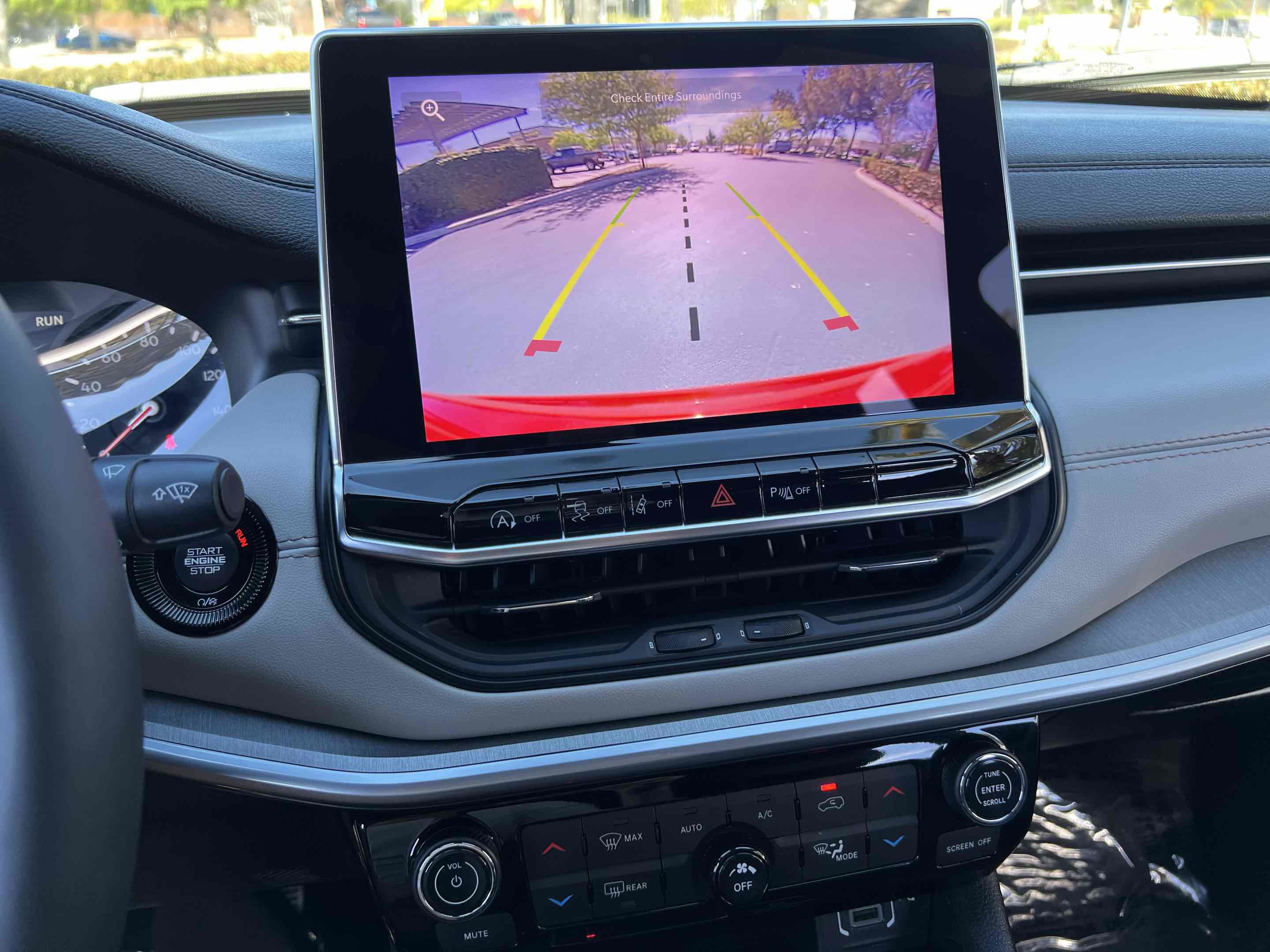 Used 2025 Jeep Compass Limited image 63