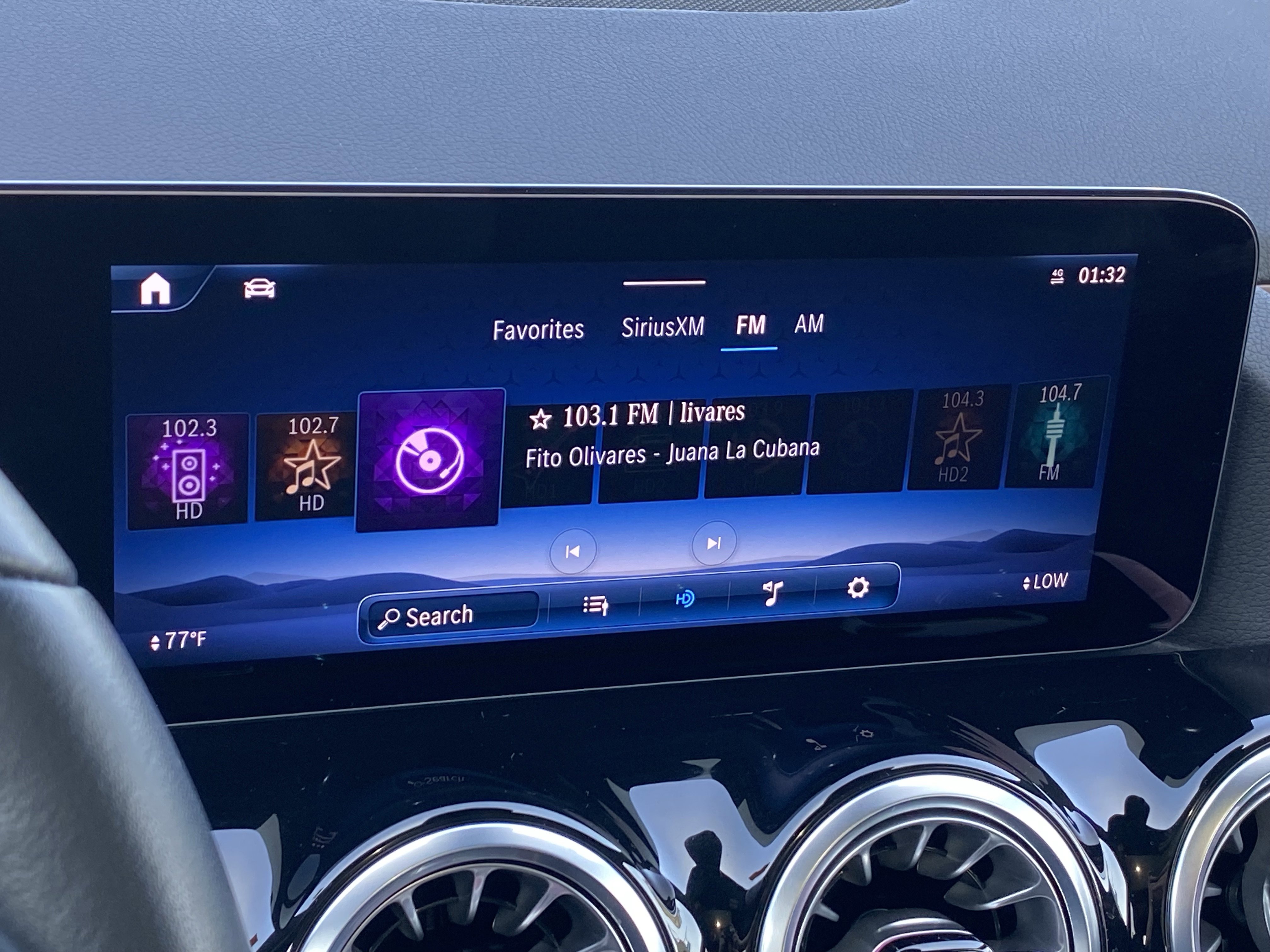 Used 2025 Mercedes-Benz GLA 250 4MATIC image 19