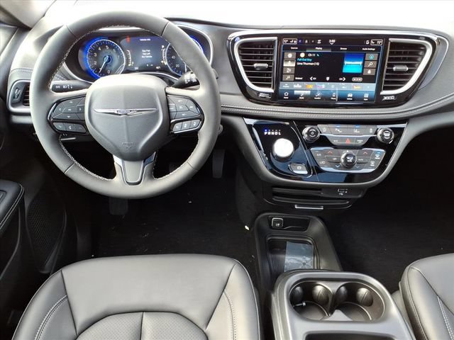 New 2026 Chrysler Pacifica Select w/ S Appearance Package AWD/4WD image 17