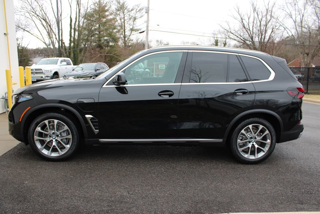 New 2026 BMW X5 xDrive50e w/ Climate Comfort Package AWD/4WD image 10