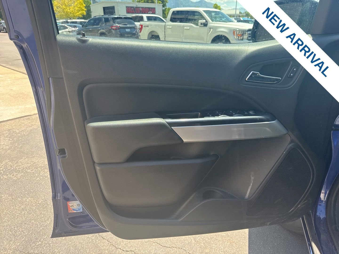 Used 2015 Chevrolet Colorado LT w/ Luxury Package AWD/4WD image 17