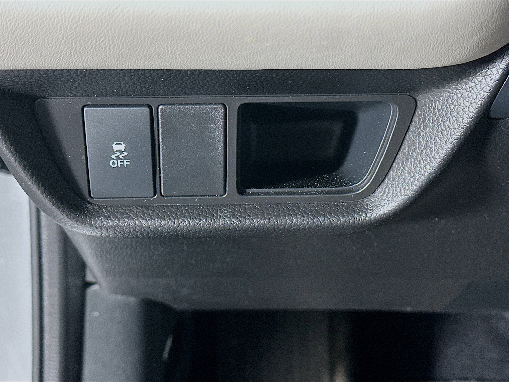 Used 2026 Honda HR-V LX image 16