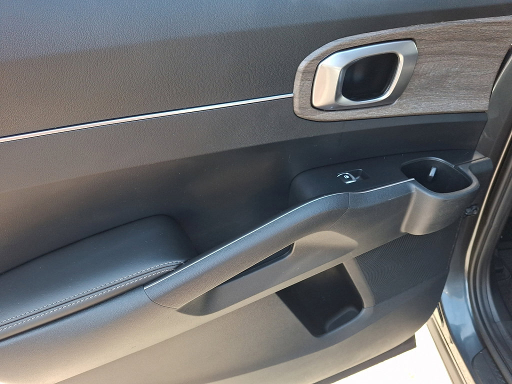 Used 2022 Kia Sorento X-Line EX image 19