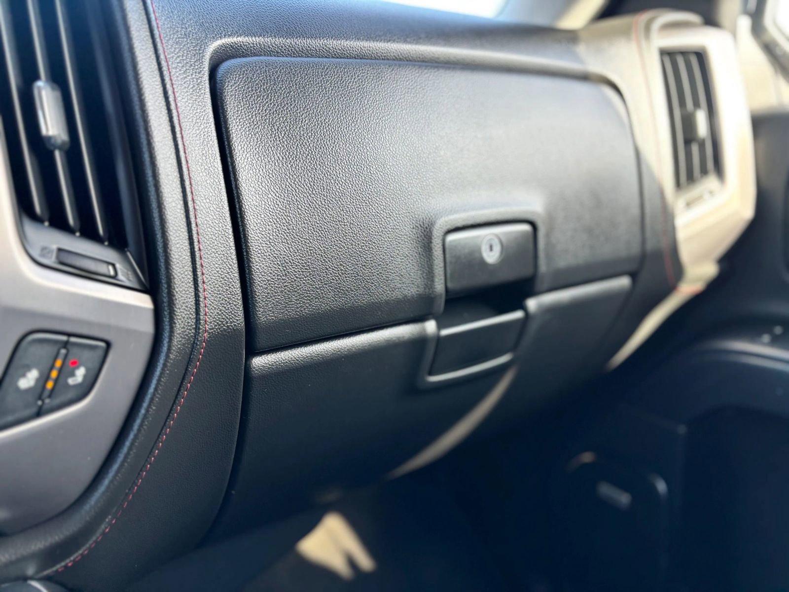 Used 2015 GMC Sierra 1500 SLT w/ All-Terrain Package AWD/4WD image 26