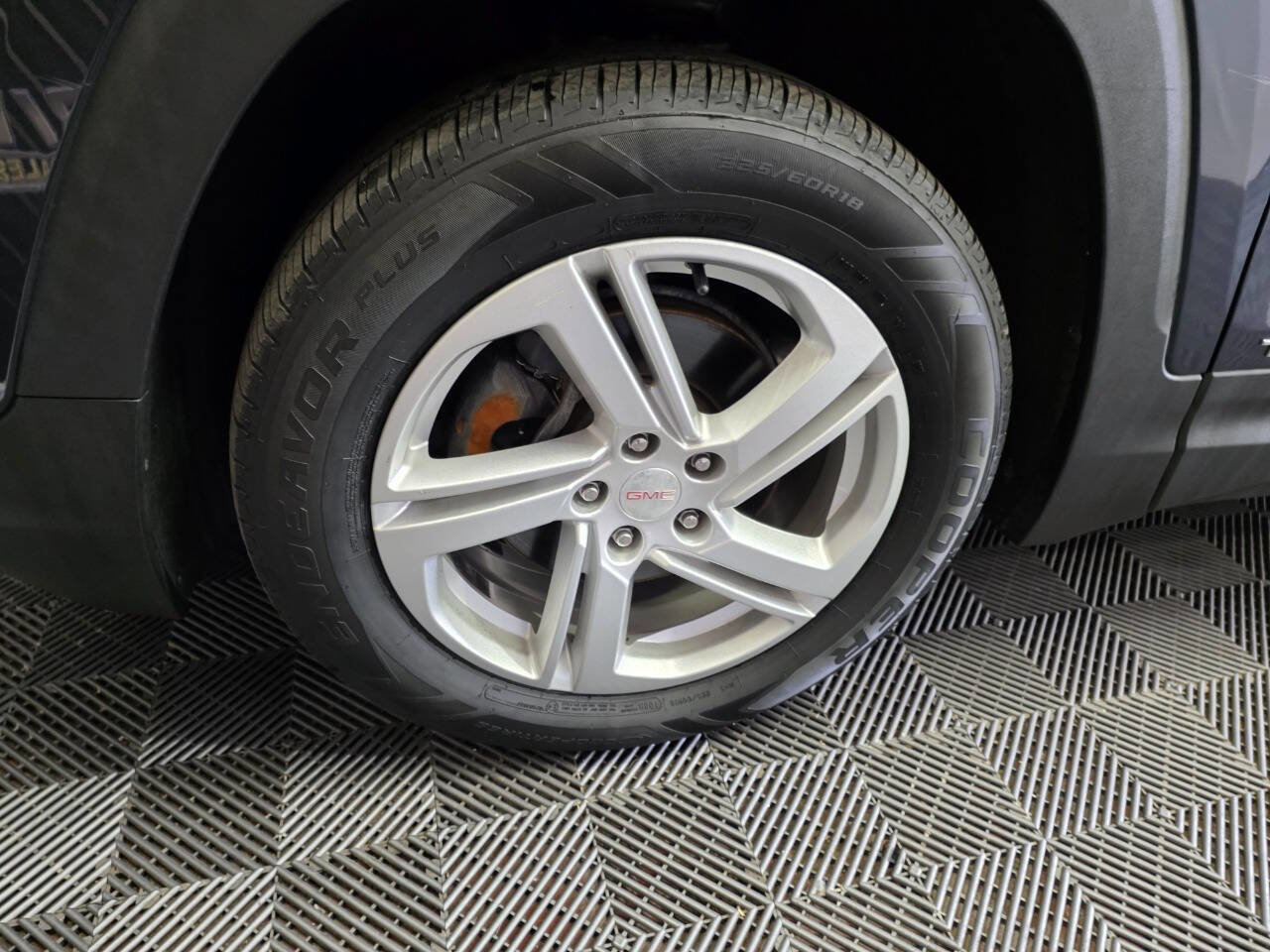 Used 2018 GMC Terrain SLE w/ Driver Convenience Package image 32