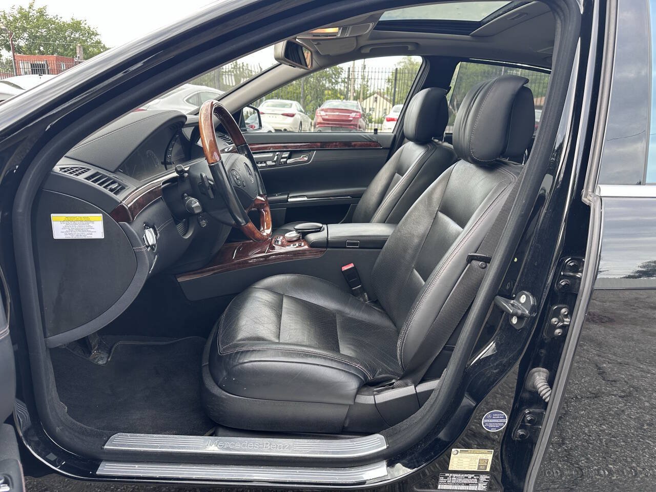 Used 2012 Mercedes-Benz S 550 4MATIC image 11