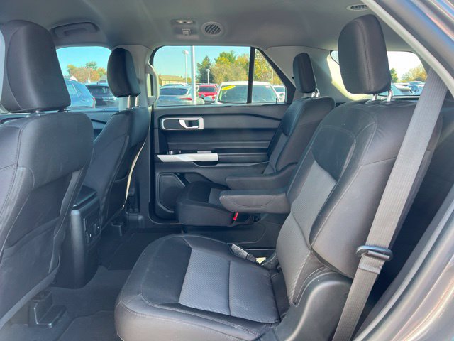 Used 2022 Ford Explorer XLT AWD/4WD image 18
