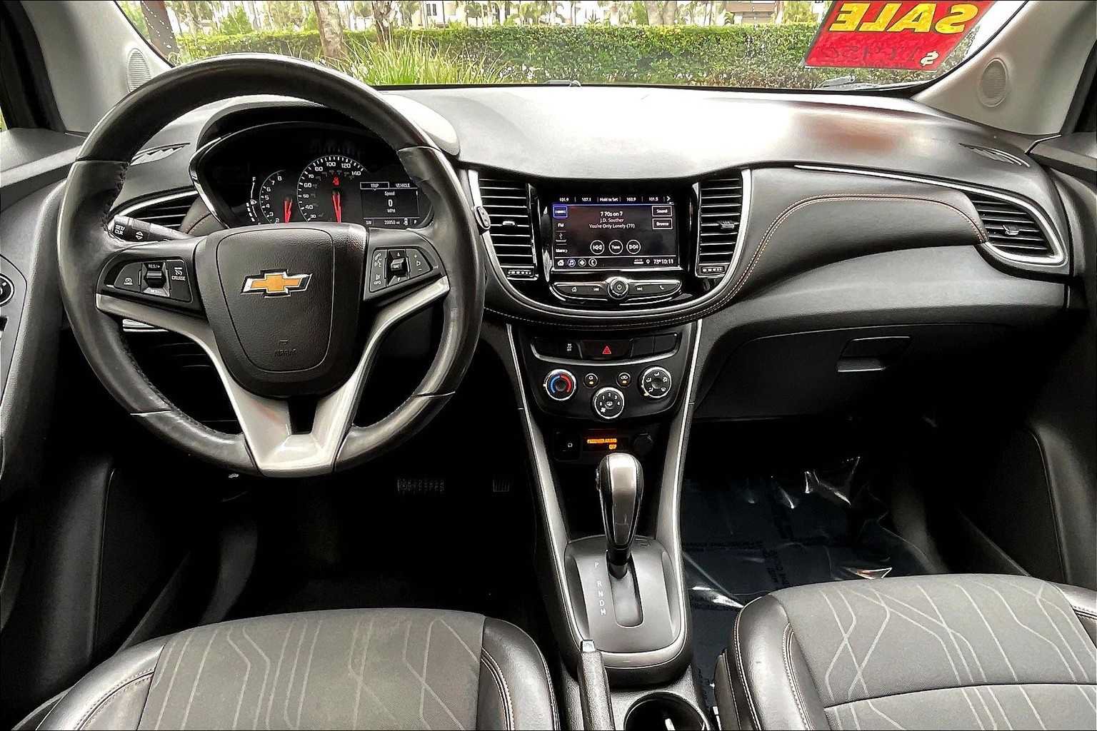 Certified 2022 Chevrolet Trax LT w/ LT Convenience Package FWD image 15