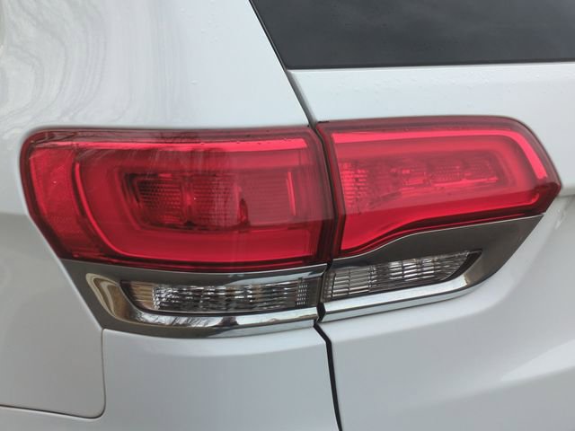 Used 2017 Jeep Grand Cherokee Laredo image 21