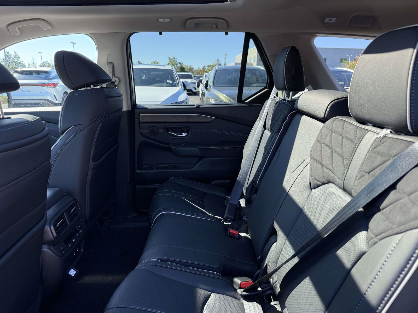New 2026 Honda Pilot Elite image 12
