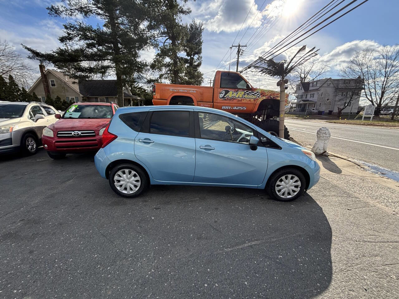 Used 2015 Nissan Versa Note SV image 3