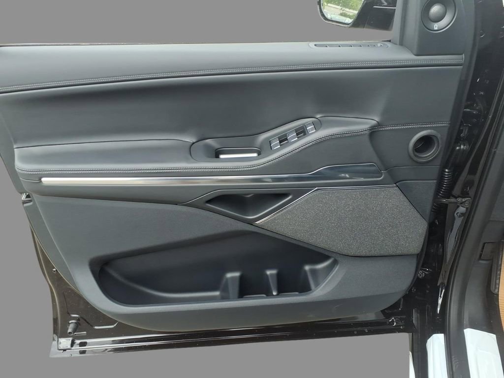 New 2026 Lincoln Navigator Reserve AWD/4WD image 16