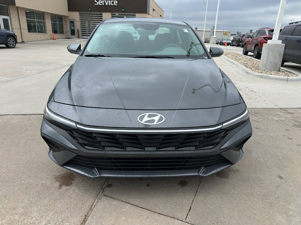 New 2026 Hyundai Elantra SE FWD image 9