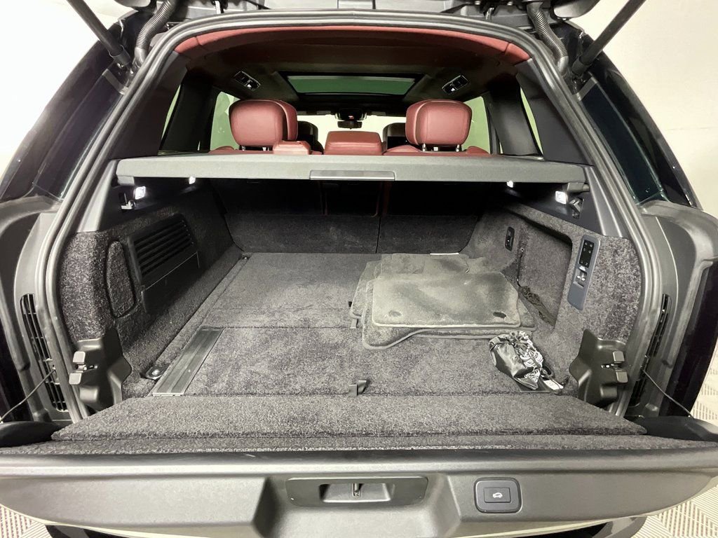 Used 2025 Land Rover Range Rover Long Wheelbase Autobiography image 27