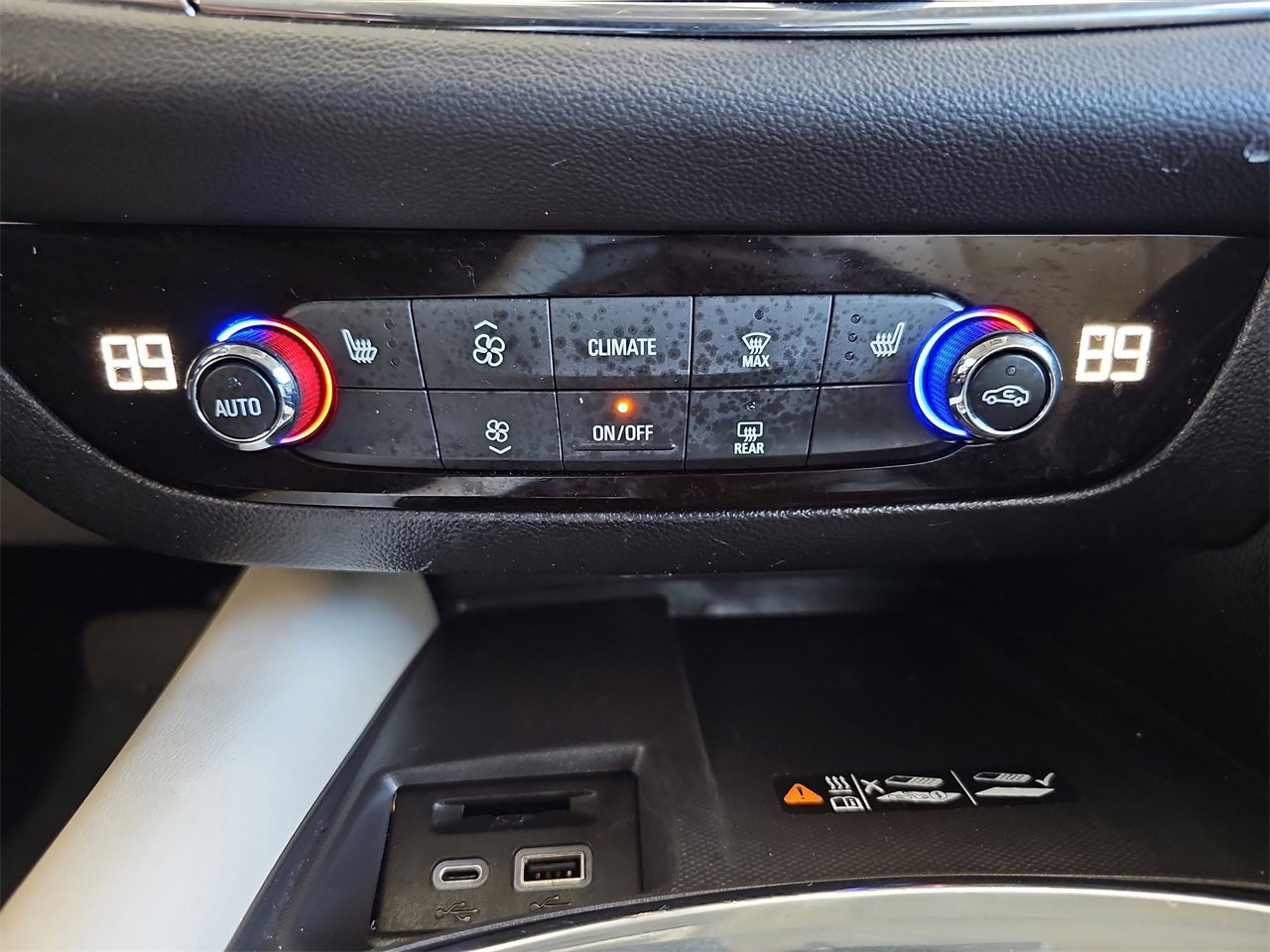 Certified 2023 Buick Enclave Essence image 21