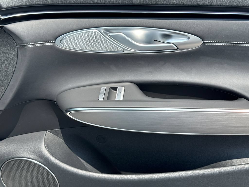 New 2026 Genesis GV70 2.5T Select AWD/4WD image 16