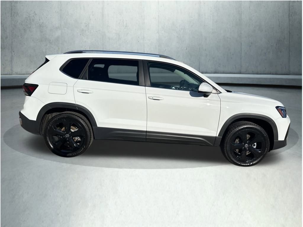 New 2026 Volkswagen Taos SEL image 3