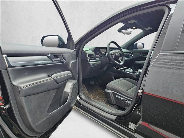 Used 2025 GMC Terrain Elevation w/ Technology Package II image 18