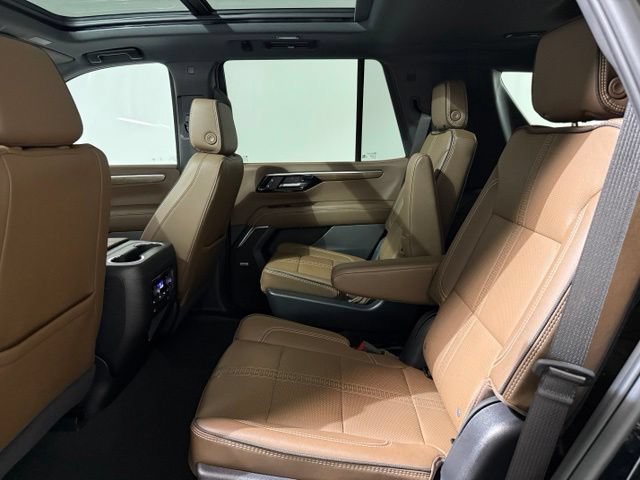 Used 2025 Chevrolet Tahoe High Country w/ Sun And Tow Package AWD/4WD image 28