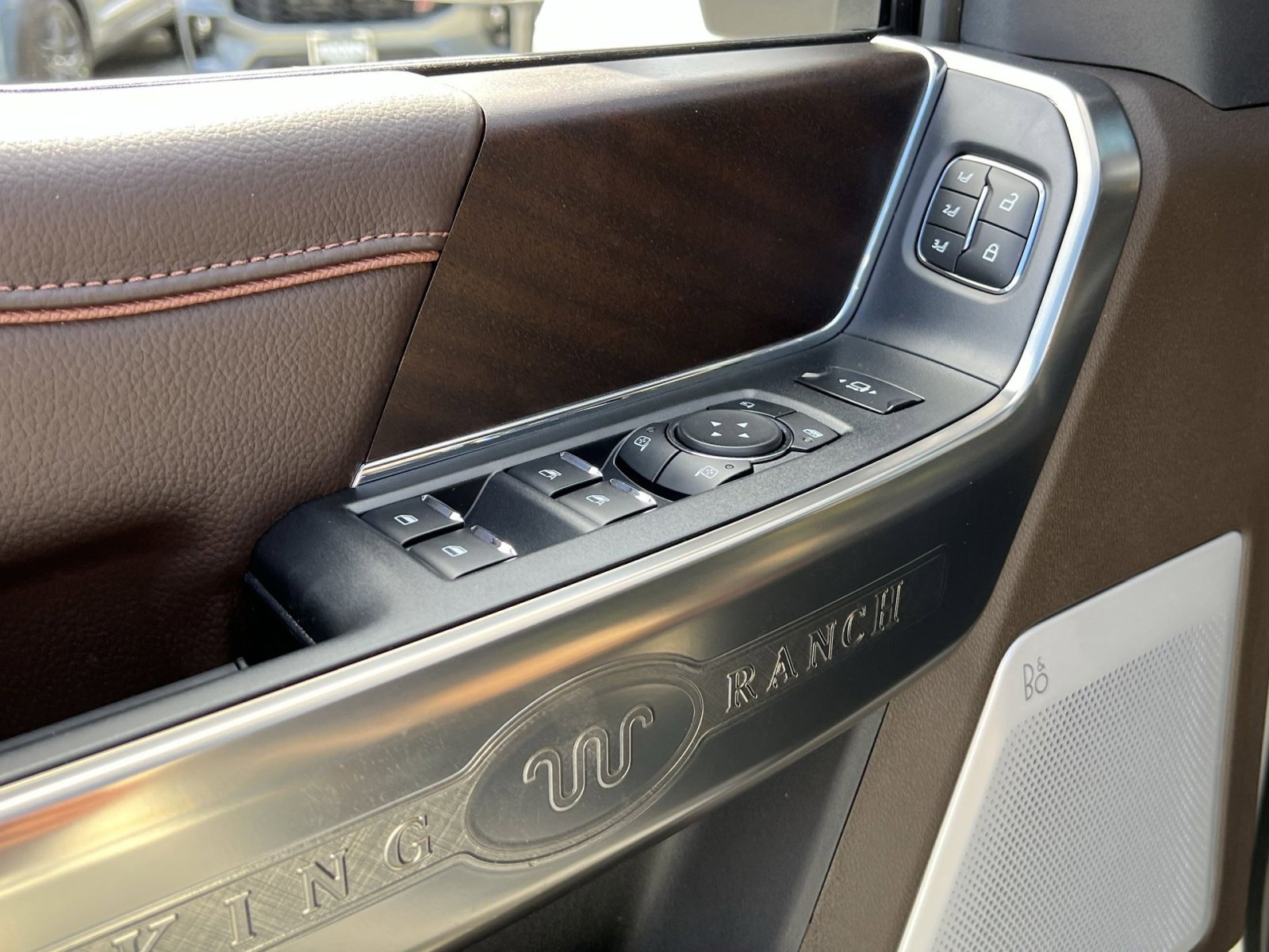 New 2026 Ford F350 King Ranch w/ Chrome Package image 15