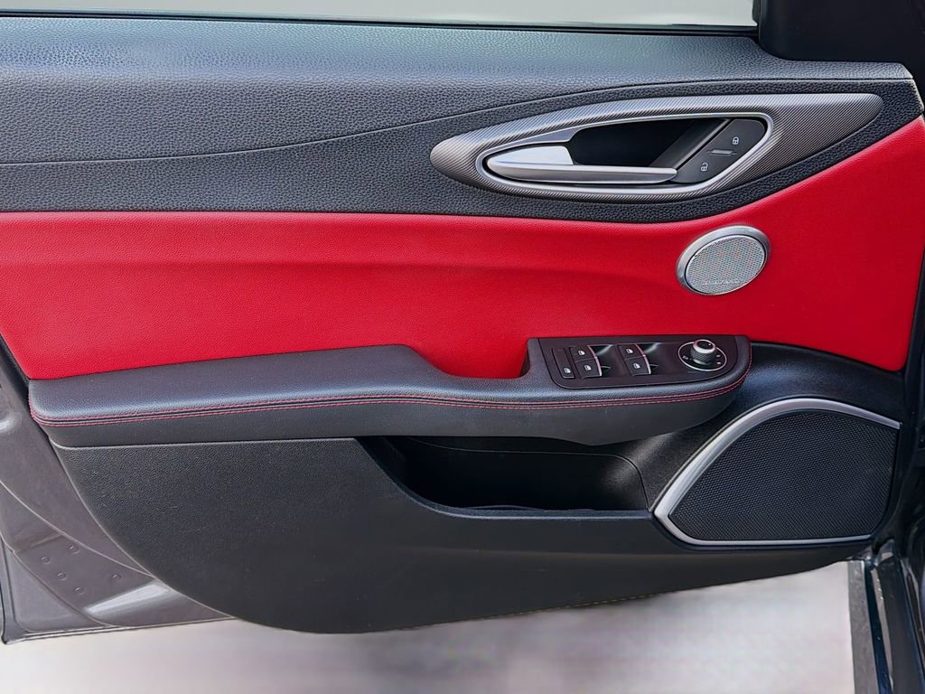 Used 2018 Alfa Romeo Giulia Ti Sport w/ Quick Order Package 22U Sport image 21