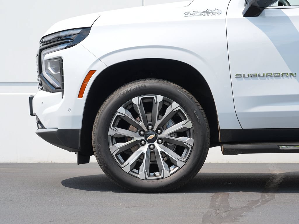 Certified 2026 Chevrolet Suburban High Country w/ Sun And Tow Package AWD/4WD image 11