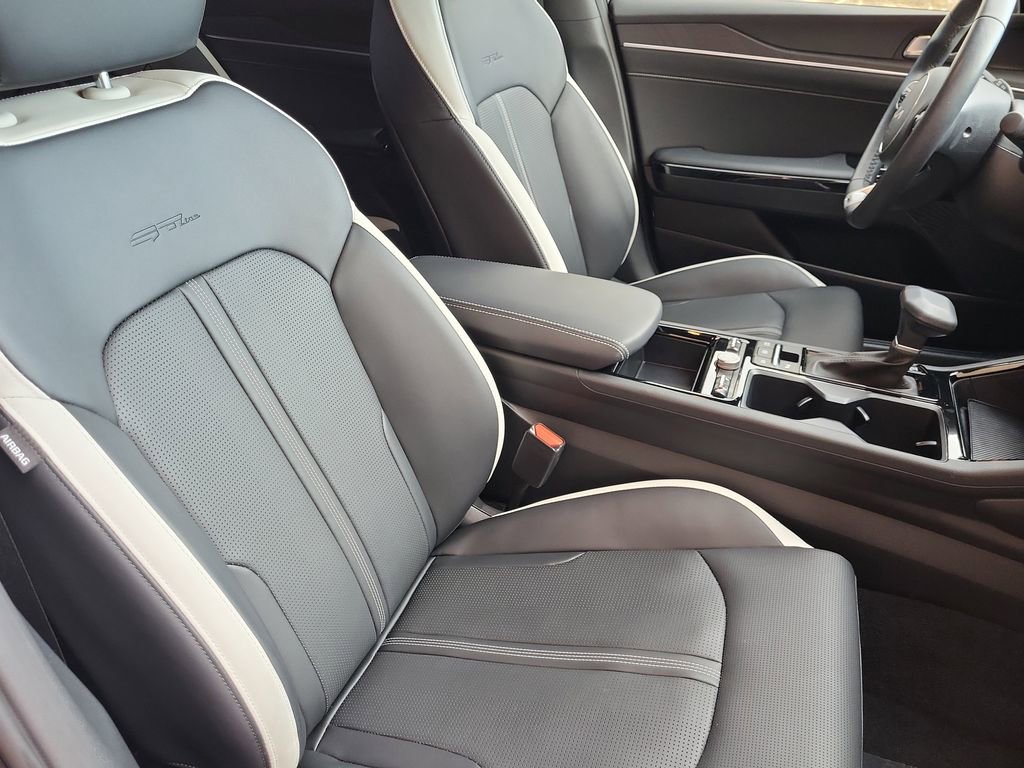 Used 2025 Kia K5 GT-Line image 13