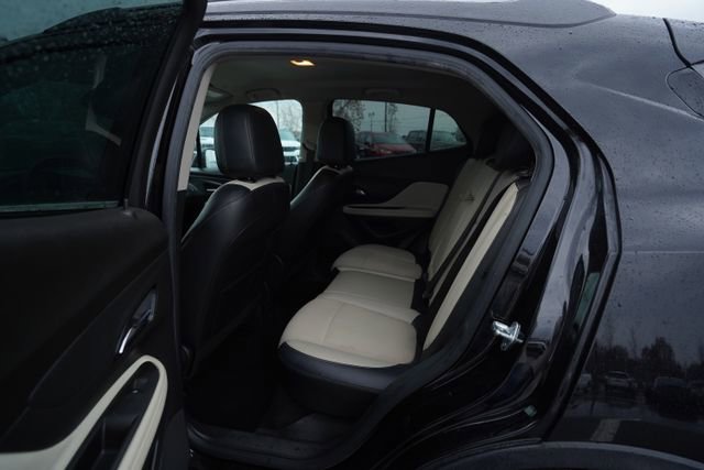 Used 2021 Buick Encore Preferred w/ Safety Package image 15