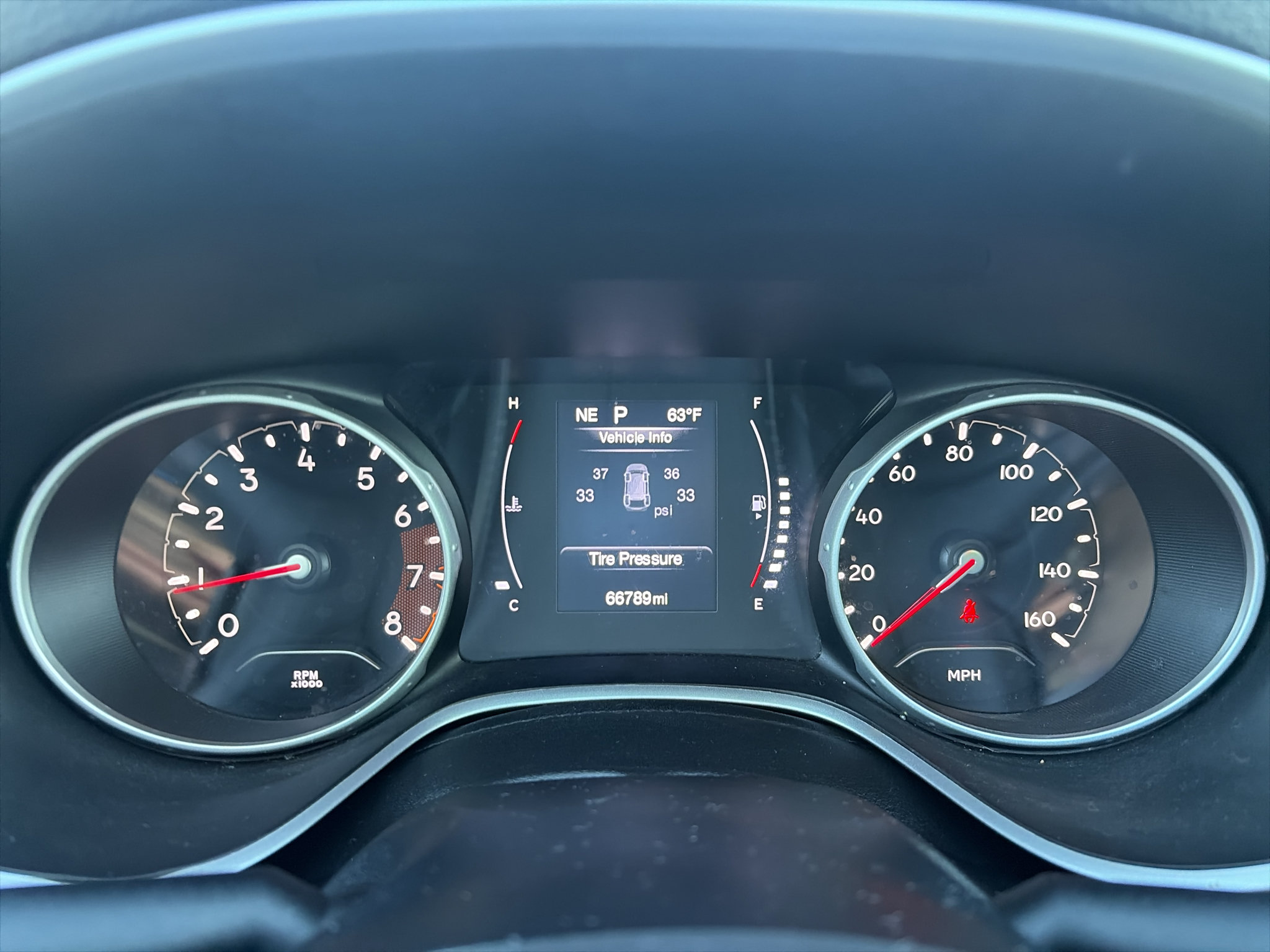 Used 2021 Jeep Compass Latitude FWD image 6