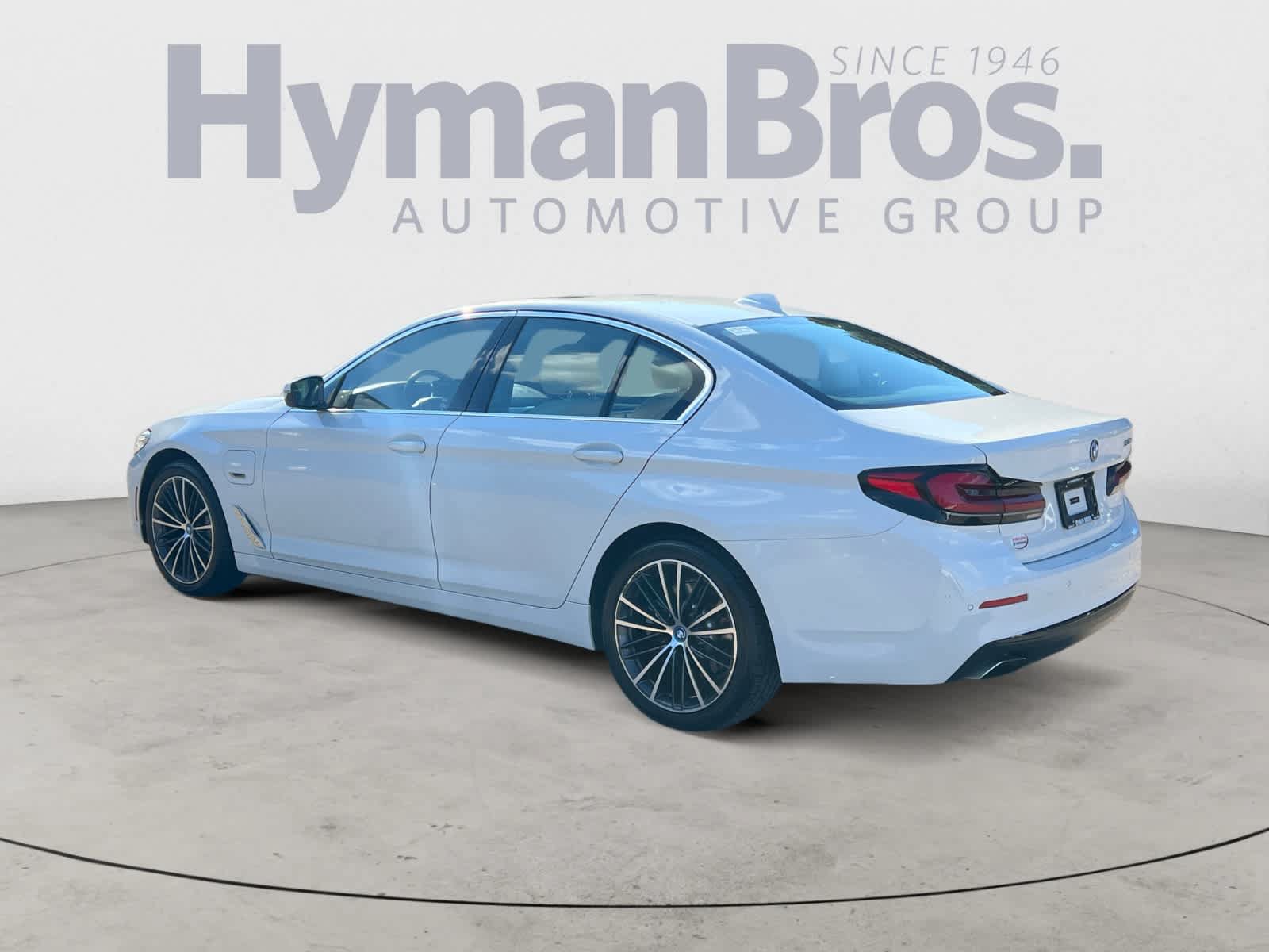 Used 2023 BMW 530e RWD image 6
