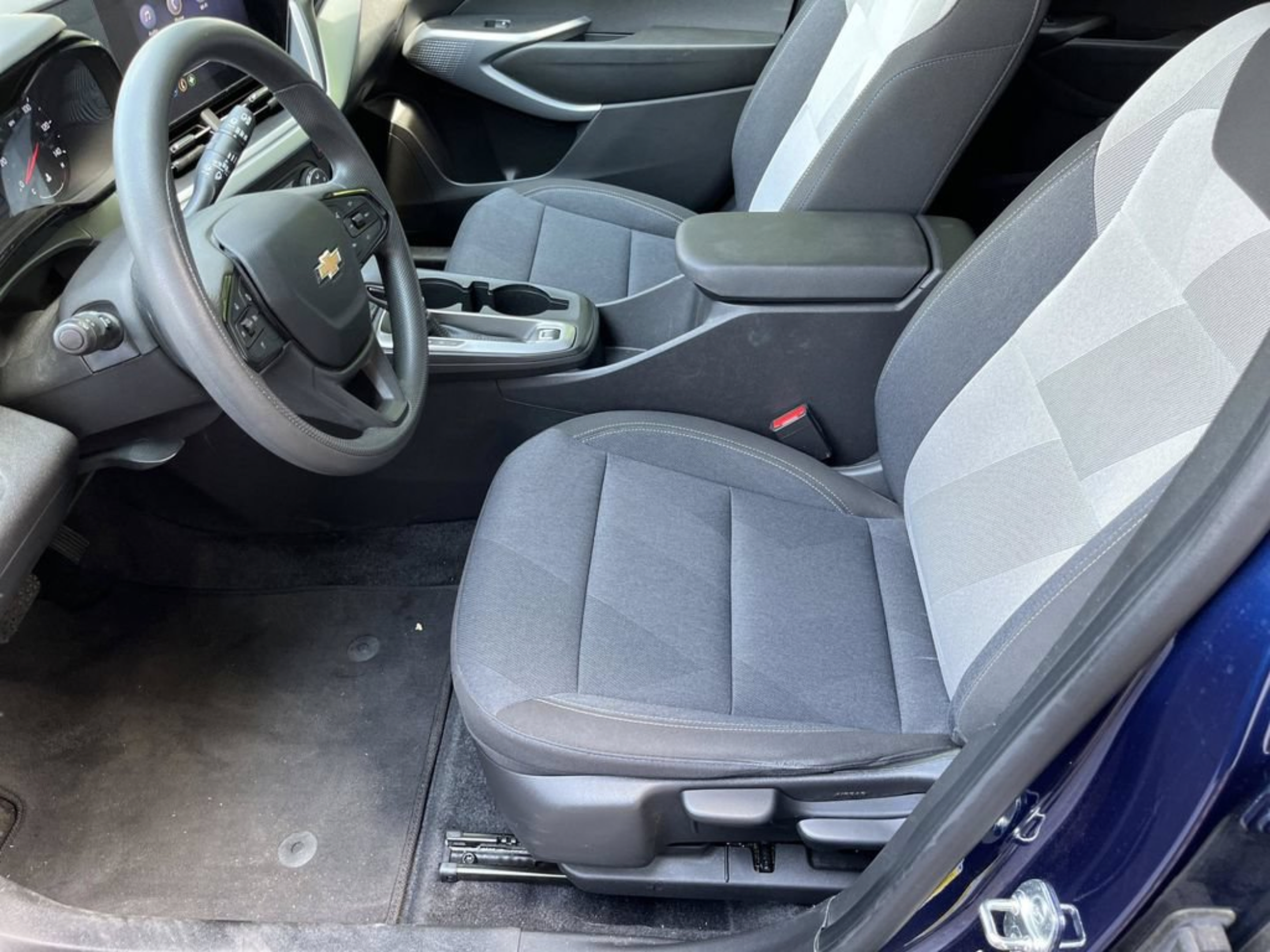 Used 2024 Chevrolet Trax LS FWD image 9