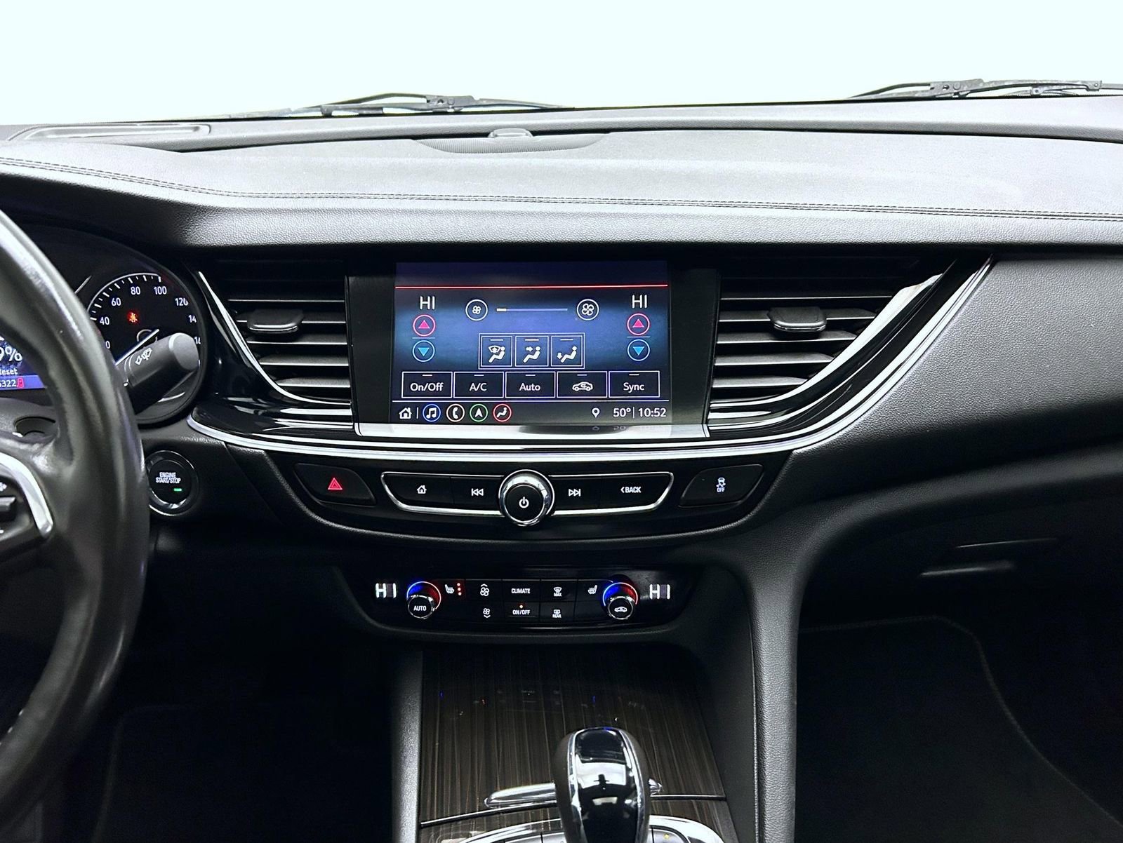 Used 2018 Buick Regal Essence w/ Driver Confidence Package #1 image 13