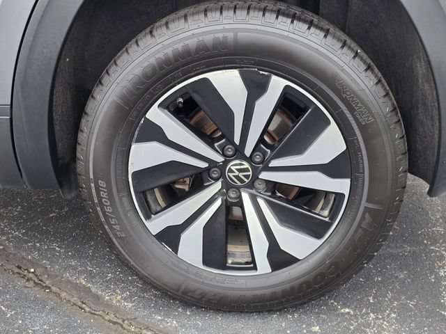 Used 2025 Volkswagen Atlas SE FWD image 8