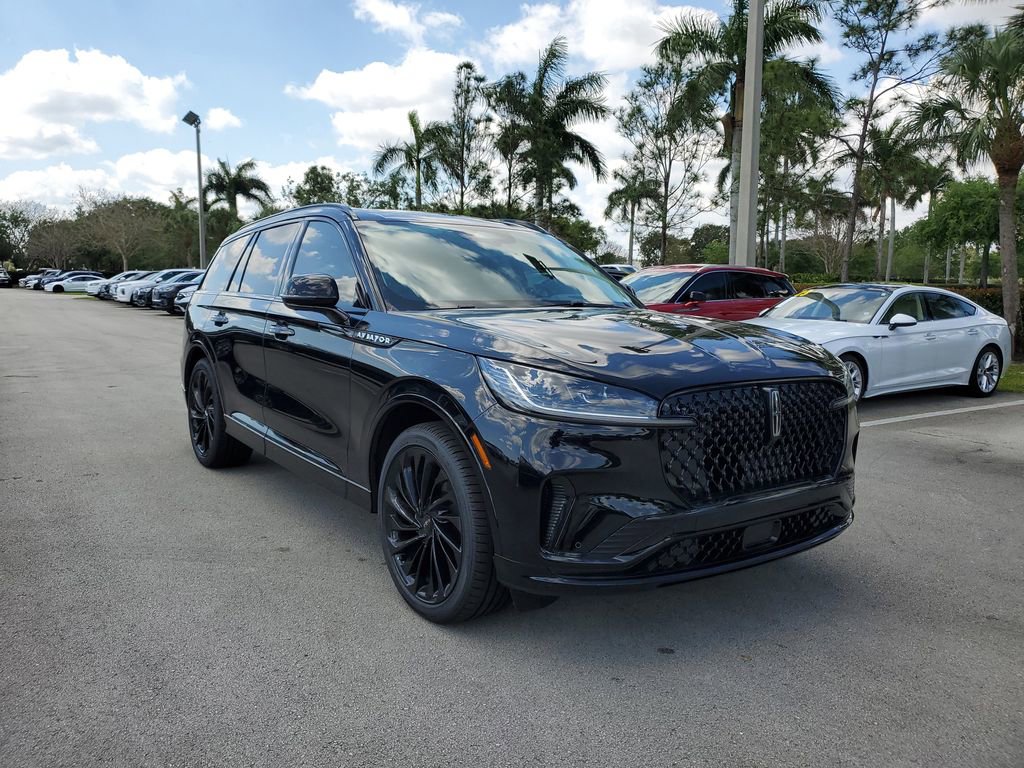 New 2026 Lincoln Aviator Reserve w/ Jet Appearance Package RWD image 29