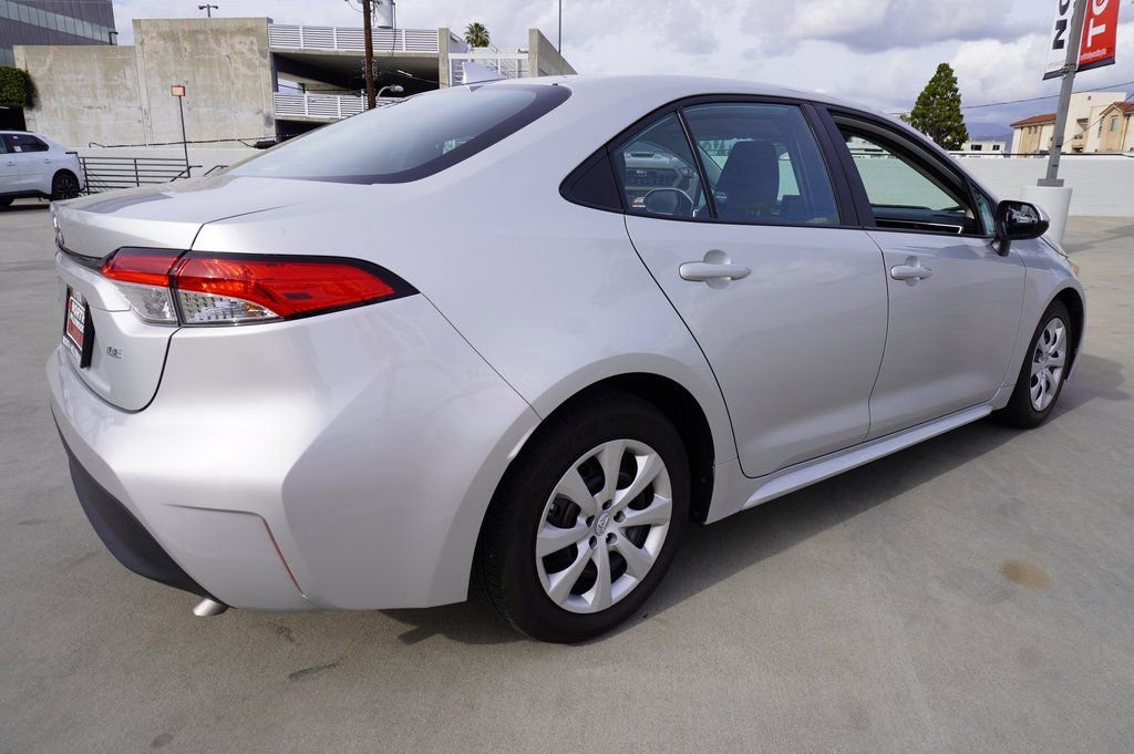 Certified 2025 Toyota Corolla LE video 4