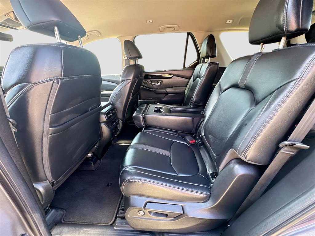 Used 2025 Honda Pilot EX-L image 23