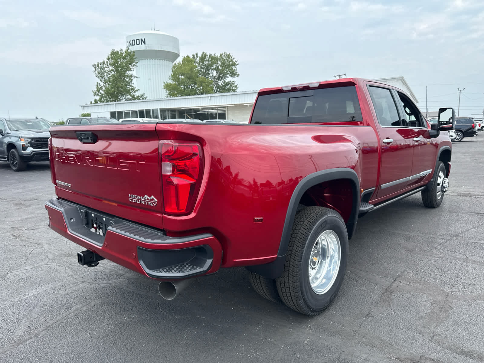 New 2026 Chevrolet Silverado 3500 High Country w/ High Country Premium Package AWD/4WD image 5