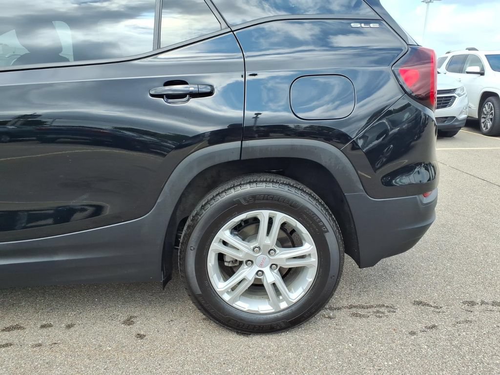 Used 2023 GMC Terrain SLE FWD image 22