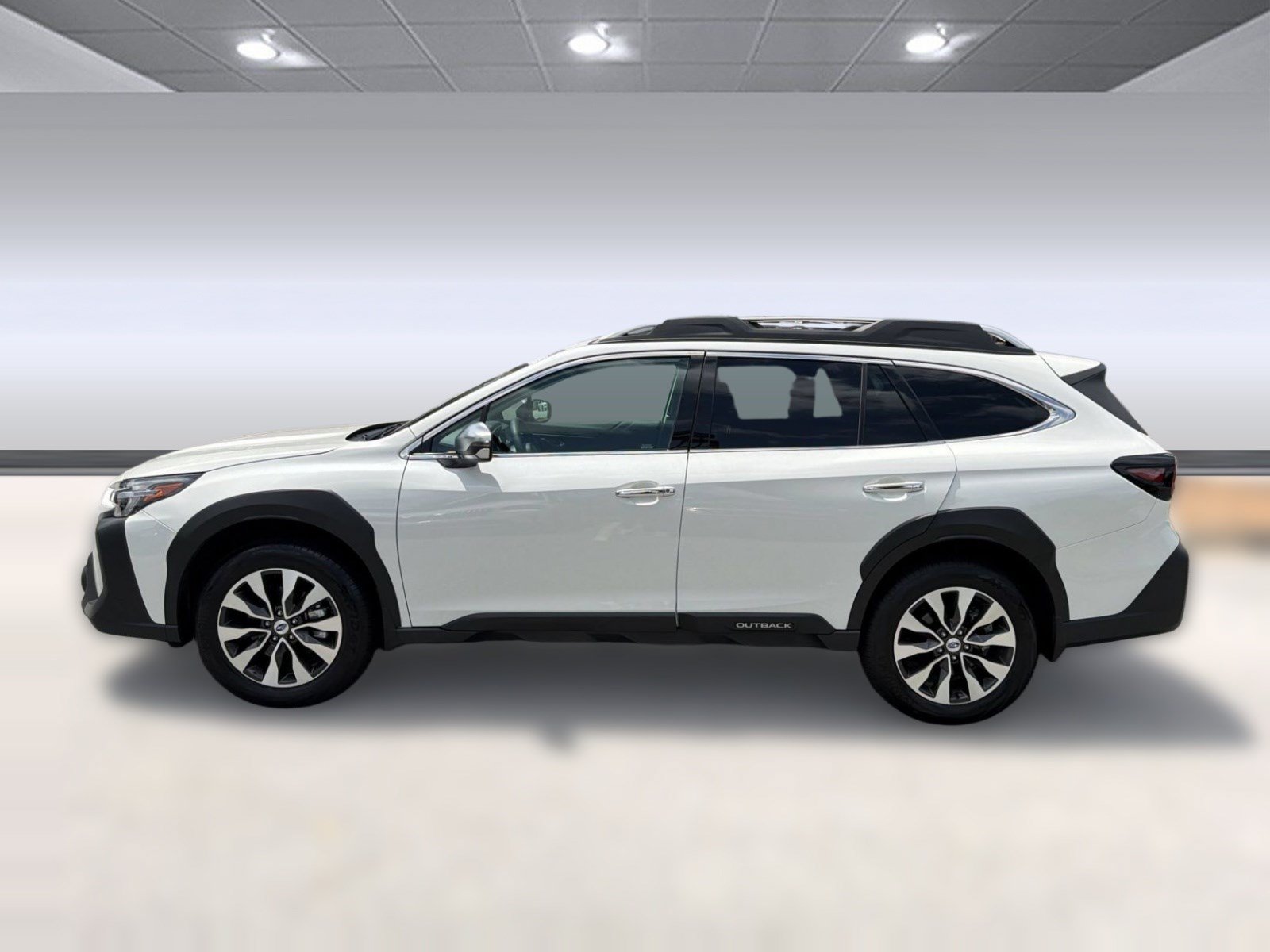 Used 2025 Subaru Outback Touring w/ Popular Package #2 AWD/4WD image 2