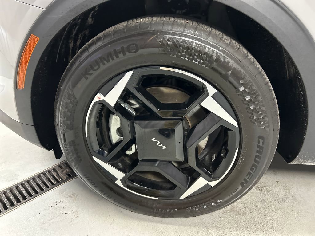 Used 2026 Kia Sportage EX w/ EX Panorama Roof Package image 9