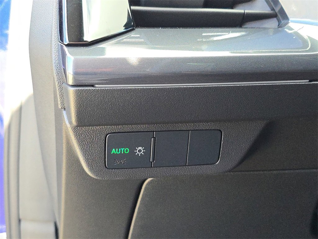 Used 2023 Audi Q4 e-tron Premium image 33