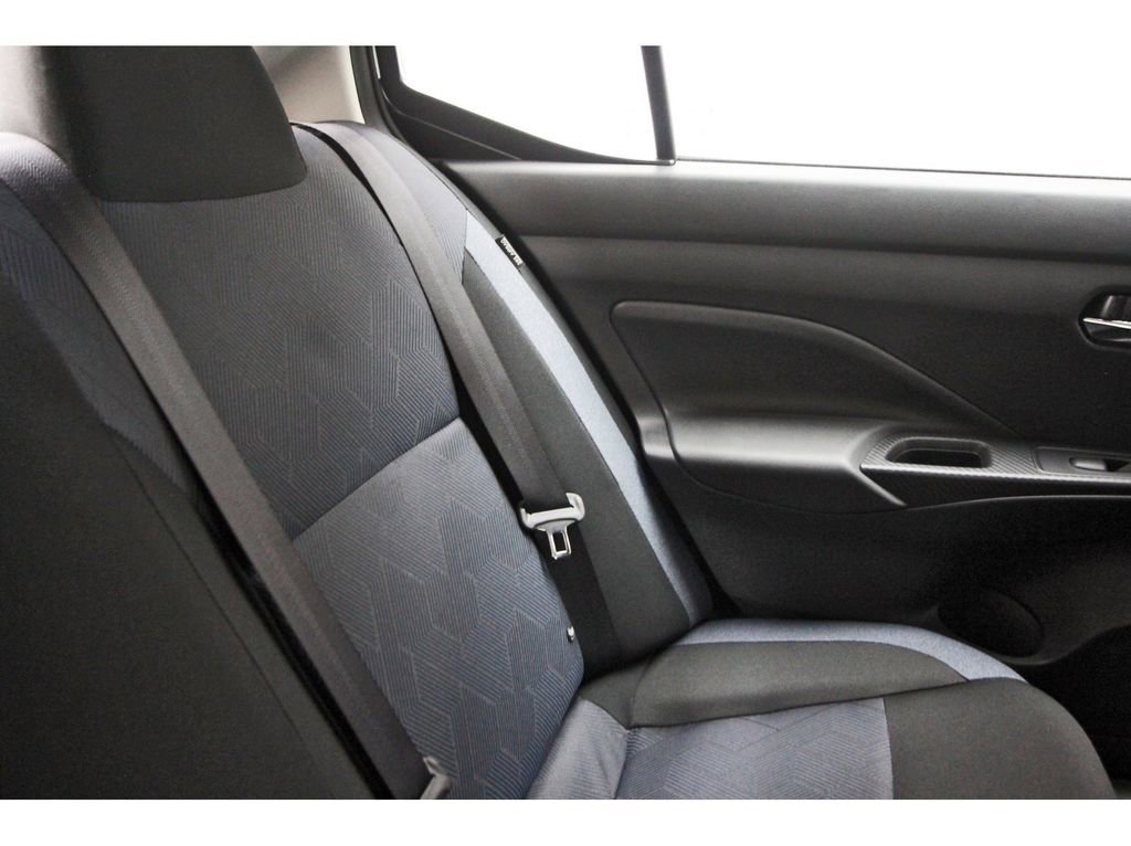 Used 2025 Nissan Versa SV w/ Trunk Package image 10