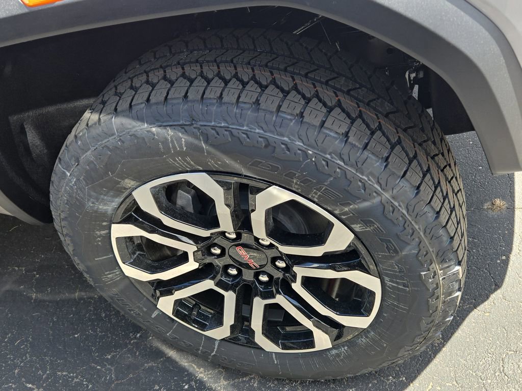 New 2026 GMC Canyon AT4 image 5