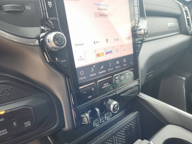 New 2025 RAM 2500 Laramie image 18