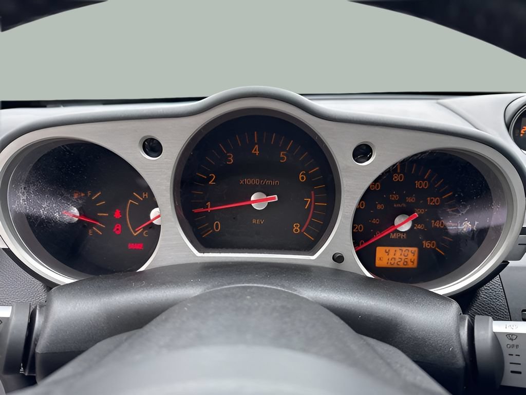 Used 2005 Nissan 350Z Enthusiast RWD image 12