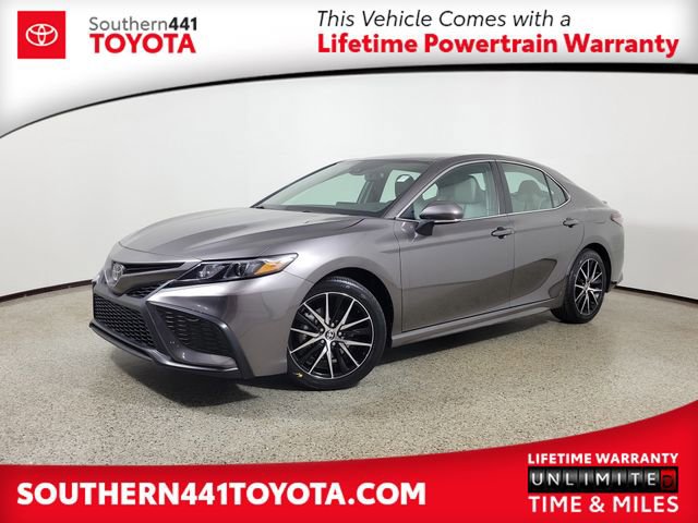 Used 2023 Toyota Camry SE w/ Convenience Package FWD image 1