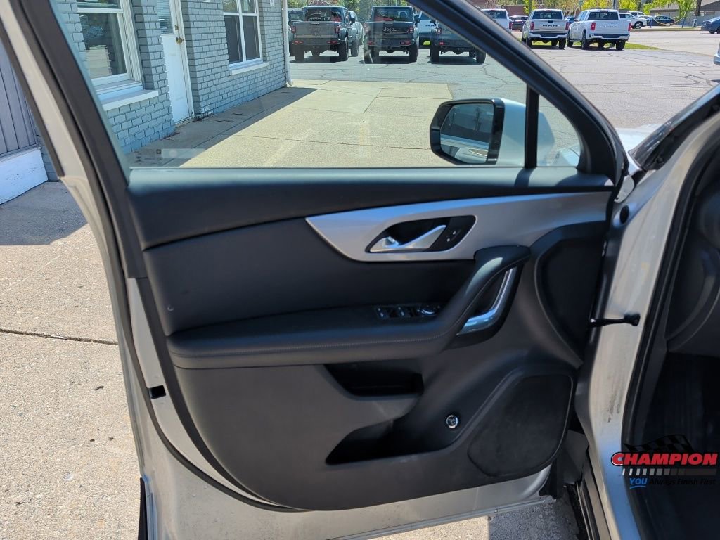 Used 2021 Chevrolet Blazer LT AWD/4WD image 16
